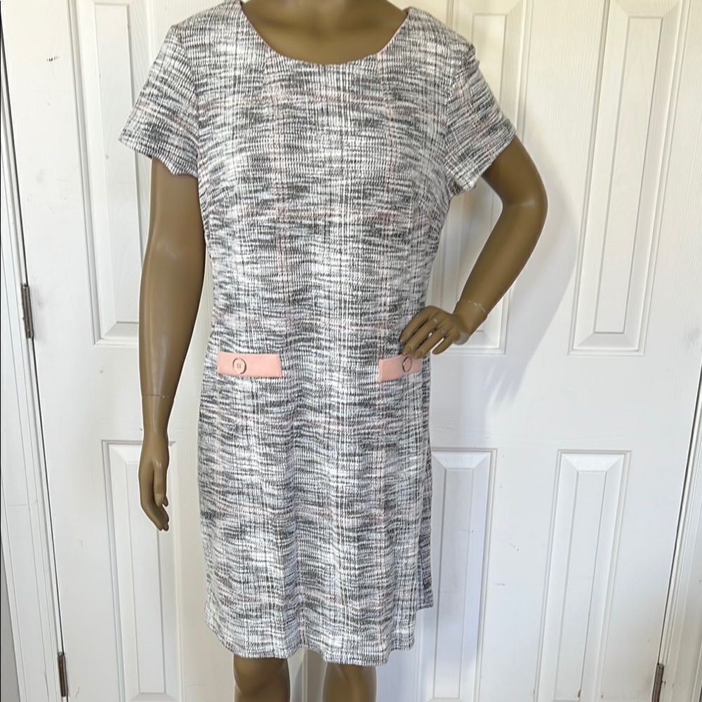 Connected Apparel Black and White Textured Dress with Pink Accents Size 16